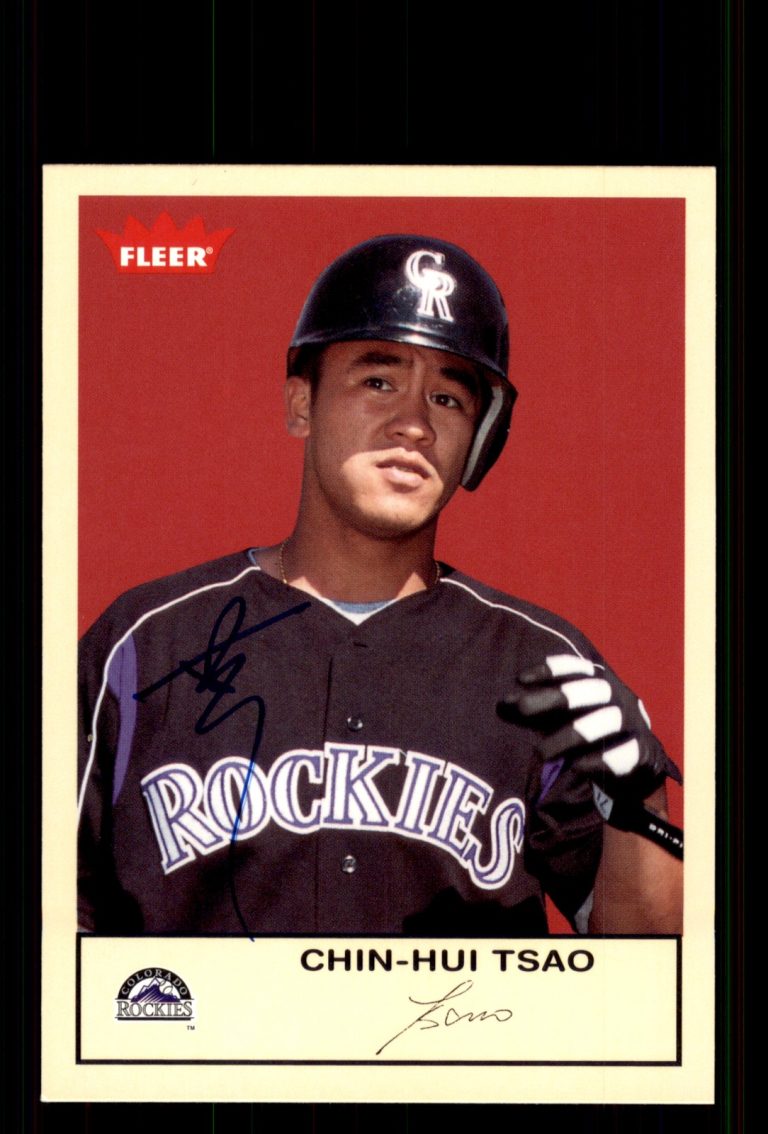 Signed Baseball Card Auto Chin-Hui Tsao 2005 Fleer Tradition #186 Rockies