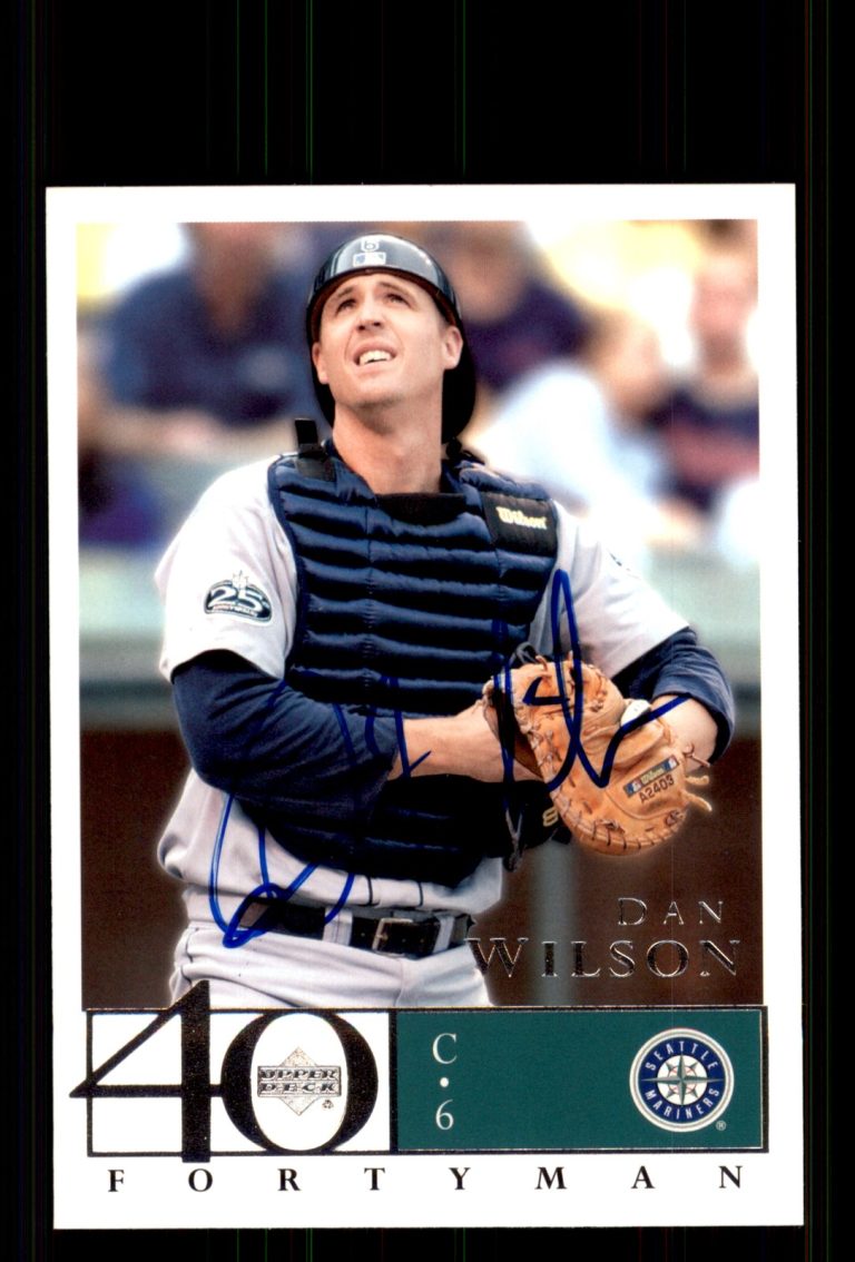 Signed Baseball Card Auto Dan Wilson 2003 Upper Deck 40-Man #146 Mariners