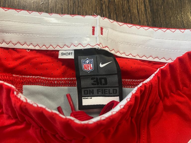 2021 GAME ISSUED KANSAS CITY CHIEFS FOOTBALL PANTS * NOT USED * RED SIZE 30