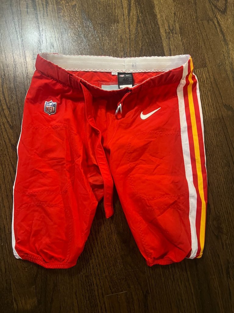 GAME USED ? ISSUED KANSAS CITY CHIEFS RED FOOTBALL PANTS 2022 Lucas Niang