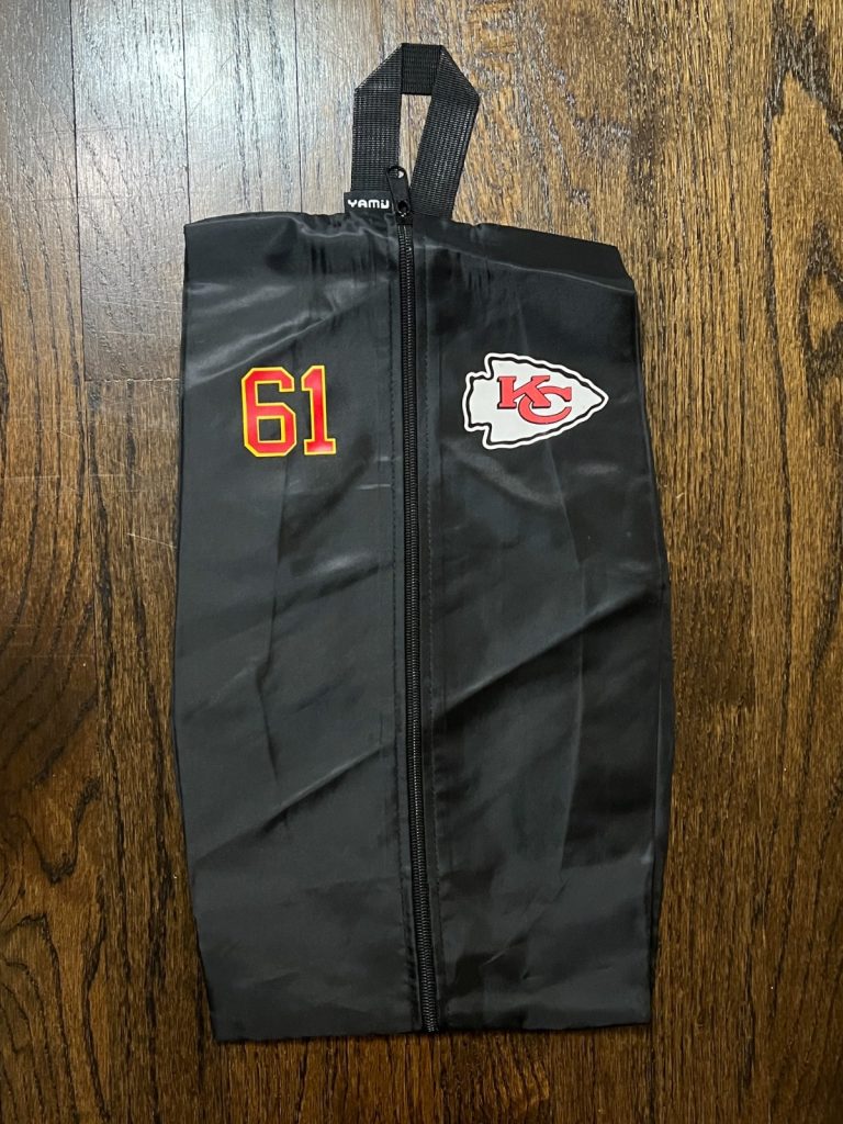 NFL FOOTBALL TEAM ISSUED KANSAS CITY CHIEFS TOILETRY BAG #61