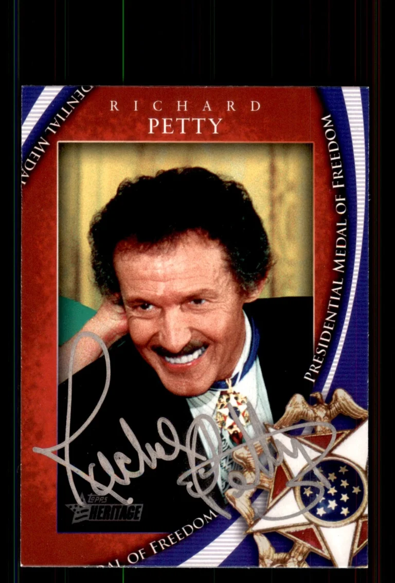 Signed Card Auto Richard Petty 2009 Topps Heritage #MOF-16 Racing HOF