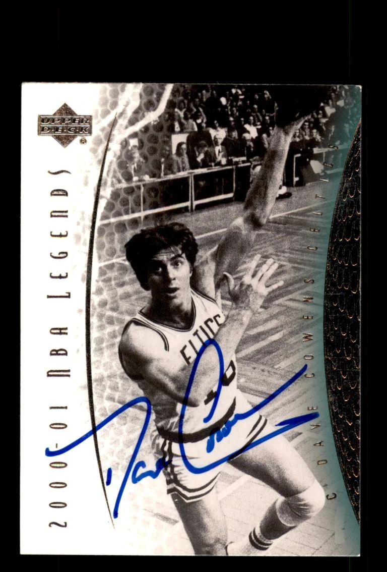 Signed Basketball Card Auto Dave Cowens 2000-01 Upper Deck Legends #52 Celtics