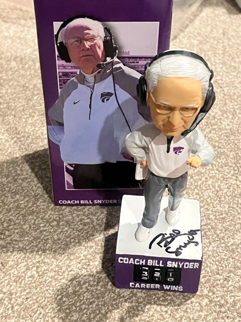 Signed K State Wildcats Football Coach Bill Snyder Bobblehead SGA Auto Beckett