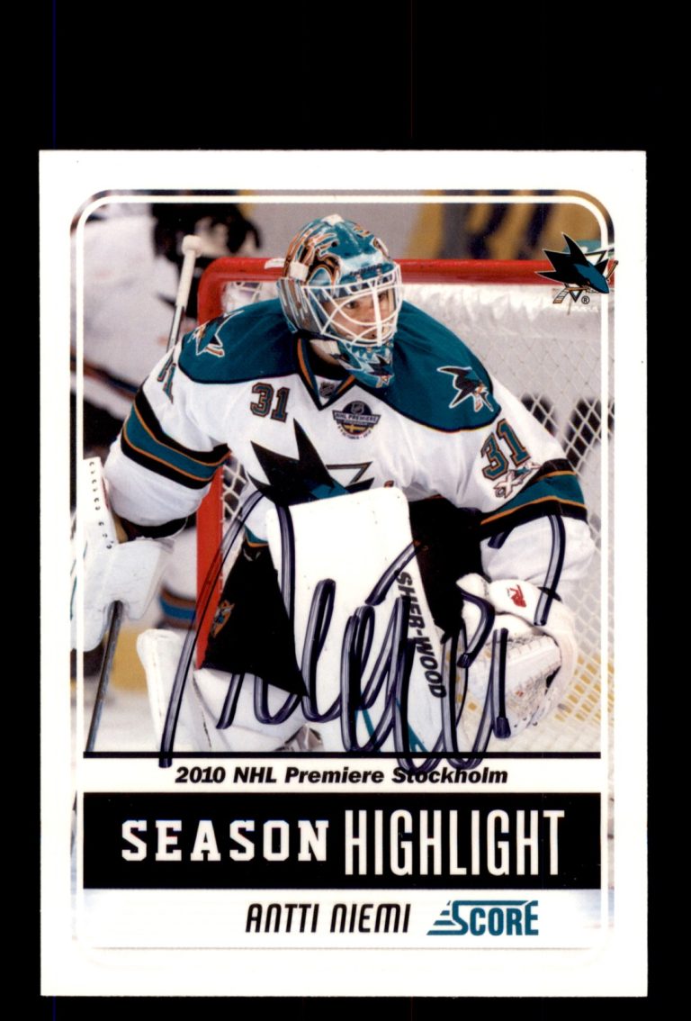 Signed Hockey Card Auto Antti Niemi 2011-12 Score #4 San Jose Sharks