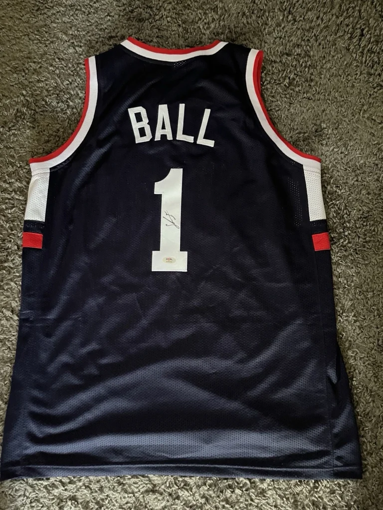 UCONN HUSKIES-SOLO BALL SIGNED AUTOGRAPH JERSEY PSA COA NCAA CHAMPION RARE
