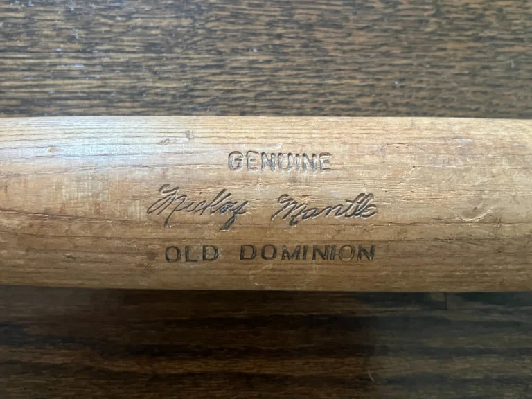 MICKEY MANTLE VTG BASEBALL BAT LOUISVILLE SLUGGER COLLEGE INDEX BAT K55