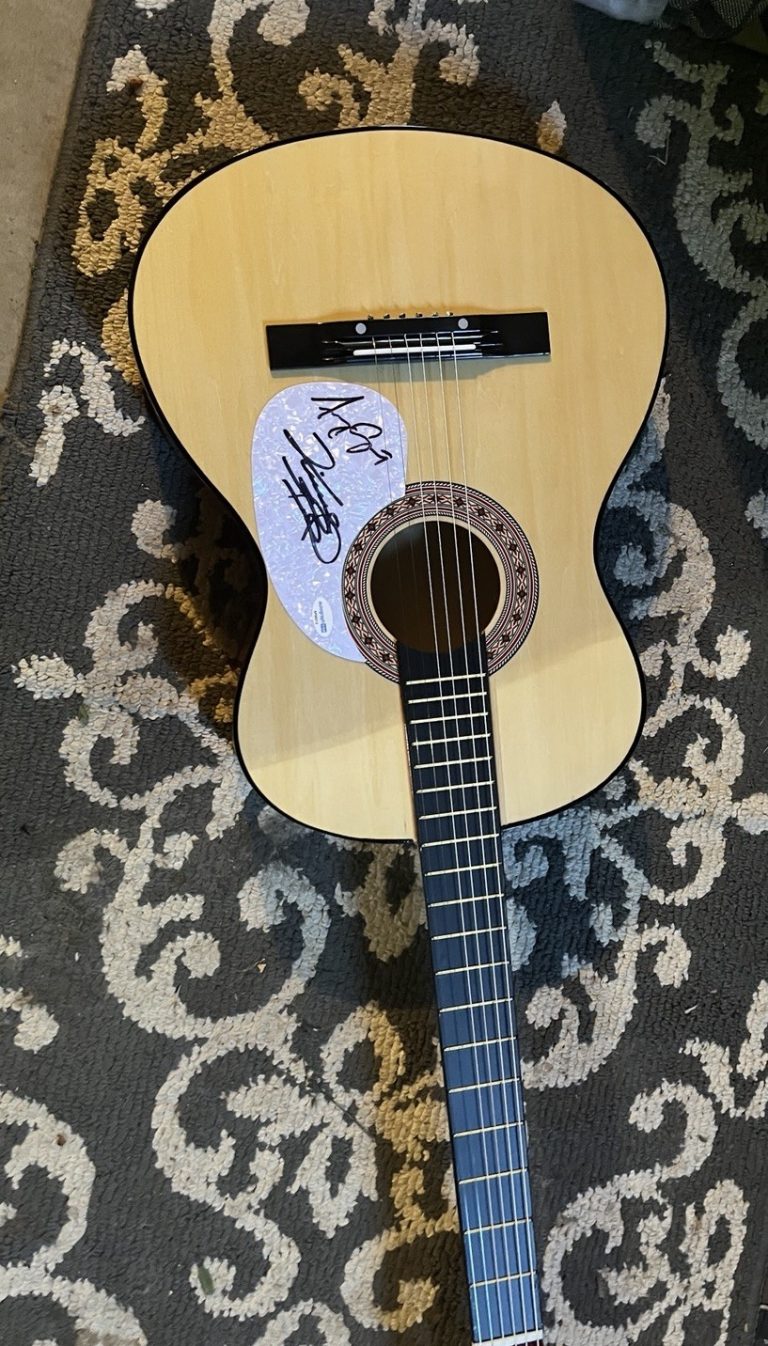 VINCE GILL & AMY GRANT SIGNED AUTO ACOUSTIC GUITAR RARE ACOA COA COUNTRY STARS