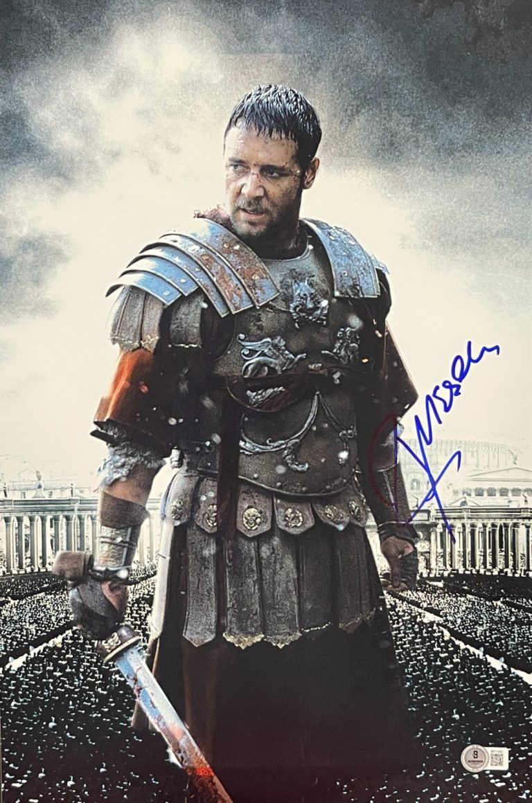 Russell Crowe Signed 12x18 Photo Gladiator Authentic Autograph Beckett