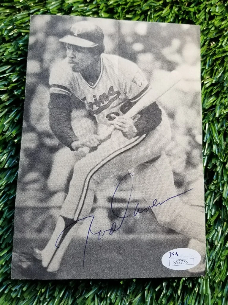 ROD CAREW SIGNED Black & White Newspaper Photo JSA/COA S52778 TWINS HOF