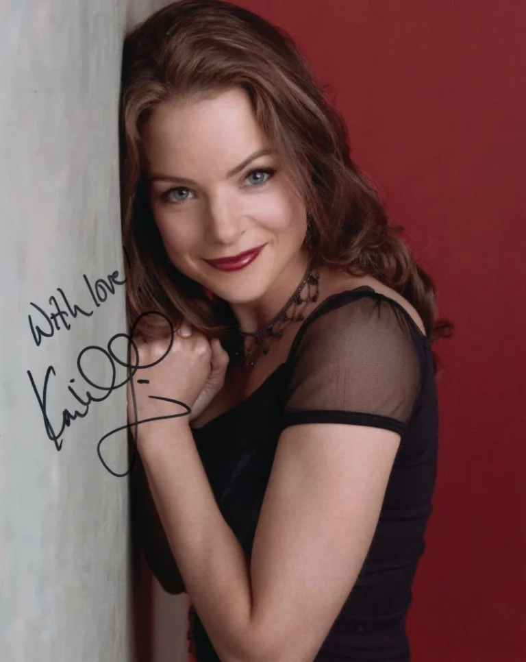 KIMBERLY WILLIAMS PAISLEY Signed Autographed Photo