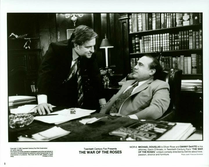 Michael Douglas Danny DeVito War of the Roses original press Photo