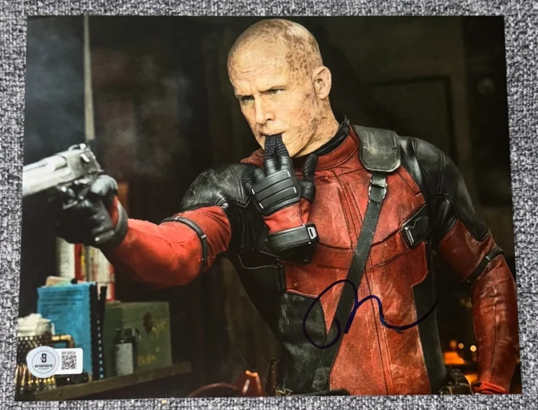 Ryan Reynolds Signed Autograph 8x10 Photo Deadpool & Wolverine Wade Beckett BAS