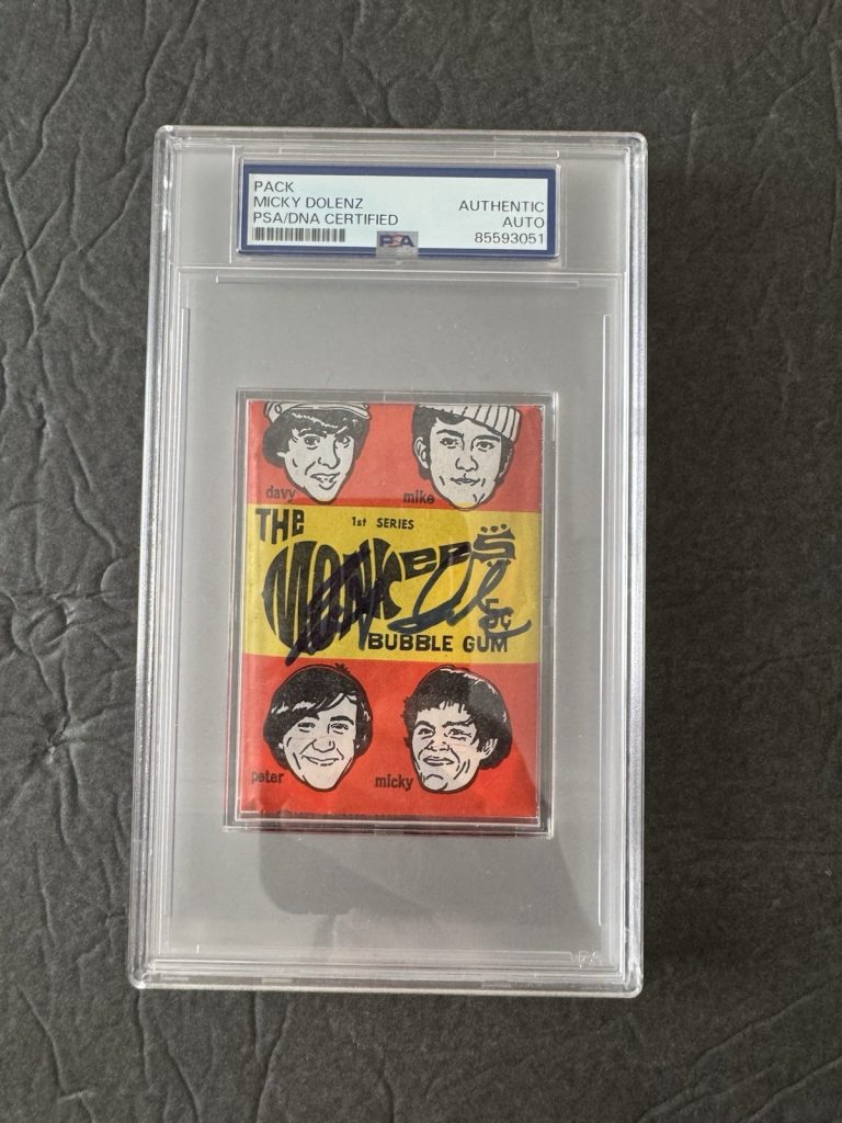 MICKY DOLENZ SIGNED 1967 MONKEES SEALED WAX PACK RARE 1ST SERIES PSA/DNA CANADA