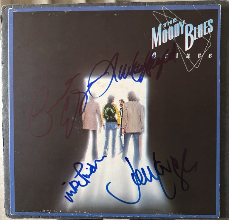 MOODY BLUES SIGNED VINYL X4 OCTAVE JUSTIN HAYWARD LODGE EDGE PINDER PSA/DNA COA