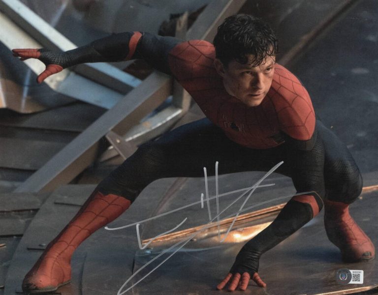 TOM HOLLAND SIGNED 11X14 PHOTO MARVEL SPIDER-MAN AUTHENTIC AUTOGRAPH BECKETT 3