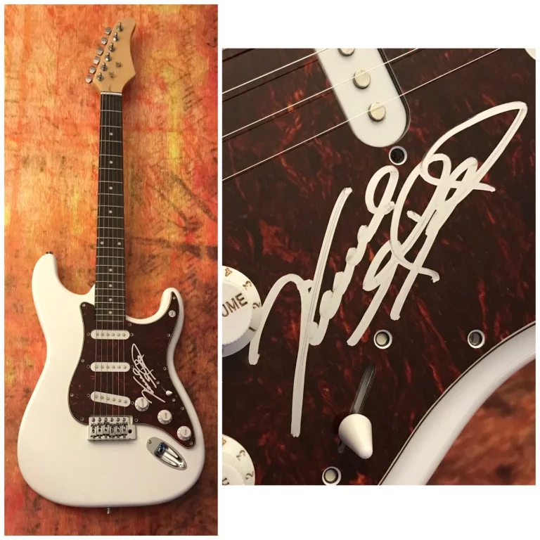 GFA The Eagles & Country Legend  * VINCE GILL * Signed Electric Guitar PROOF COA