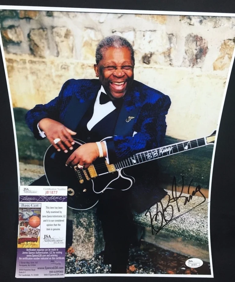 BB B.B. KING SIGNED AUTOGRAPHED 11X14 PHOTO GUITAR LEGEND KING BLUES JSA #J81877