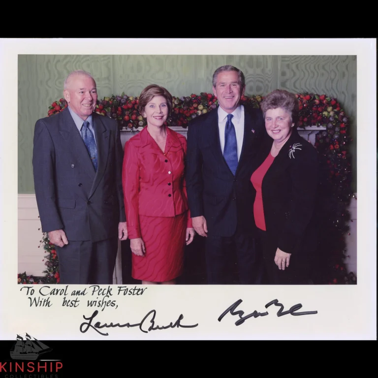 President George W Bush & Laura Bush signed White House Photo JSA COA Auto B1463