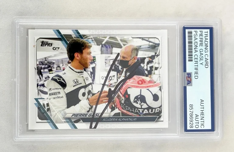 Pierre Gasly Signed Card 2021 Topps #36 F1 PSA/DNA COA