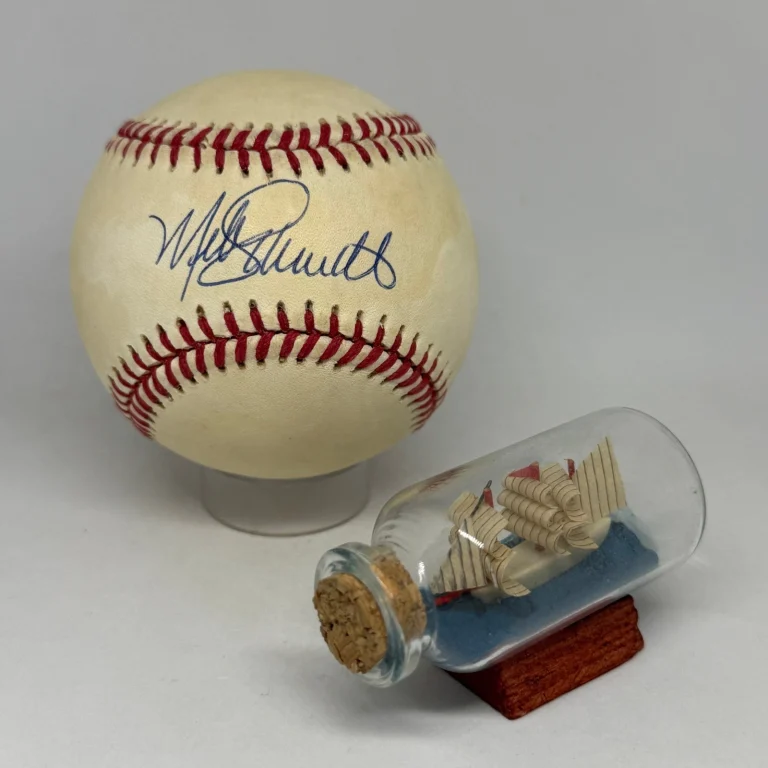 Mike Schmidt signed Rawlings ONL Baseball JSA COA Phillies HOF Auto A4458