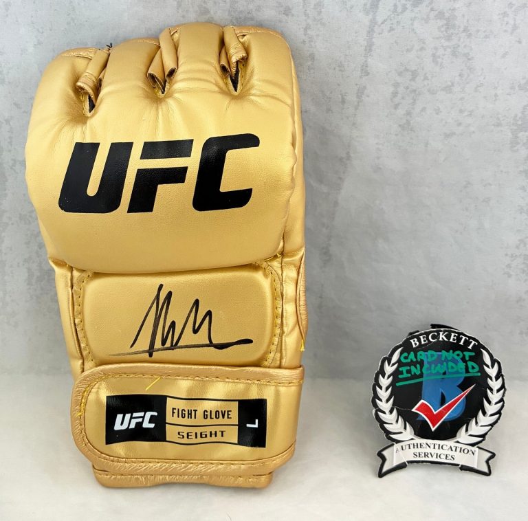 Movsar Evloev Signed UFC Glove Beckett BAS 3 COA