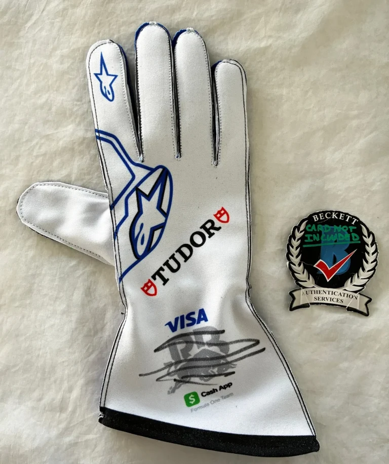 Arvid Lindblad Signed Racing Glove Visa Cash App Racing Bulls Formula 1 F1 Be...