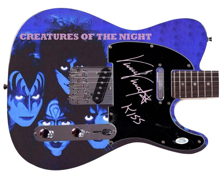 KISS Vinnie Vincent Autographed Creatures Of The  Night Album Graphics Photo Gui