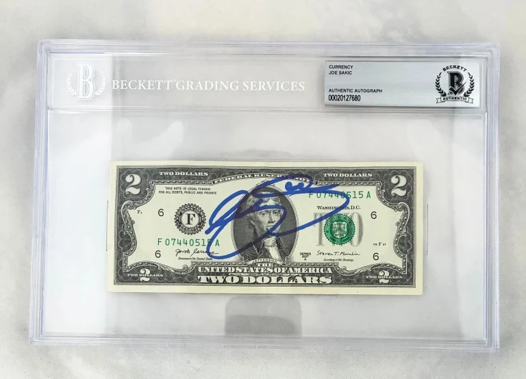 Joe Sakic Signed $2 Bill US Currency Colorado Avalanche Beckett BAS 2 COA
