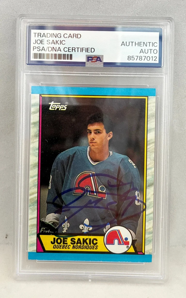 Joe Sakic Signed Rookie Card 1989 Topps #113 PSA/DNA 2 COA