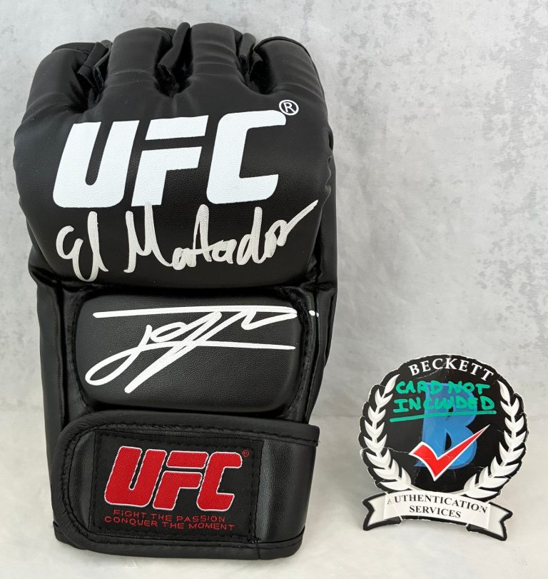 Ilia Topuria Signed UFC Glove El Matador Beckett BAS COA