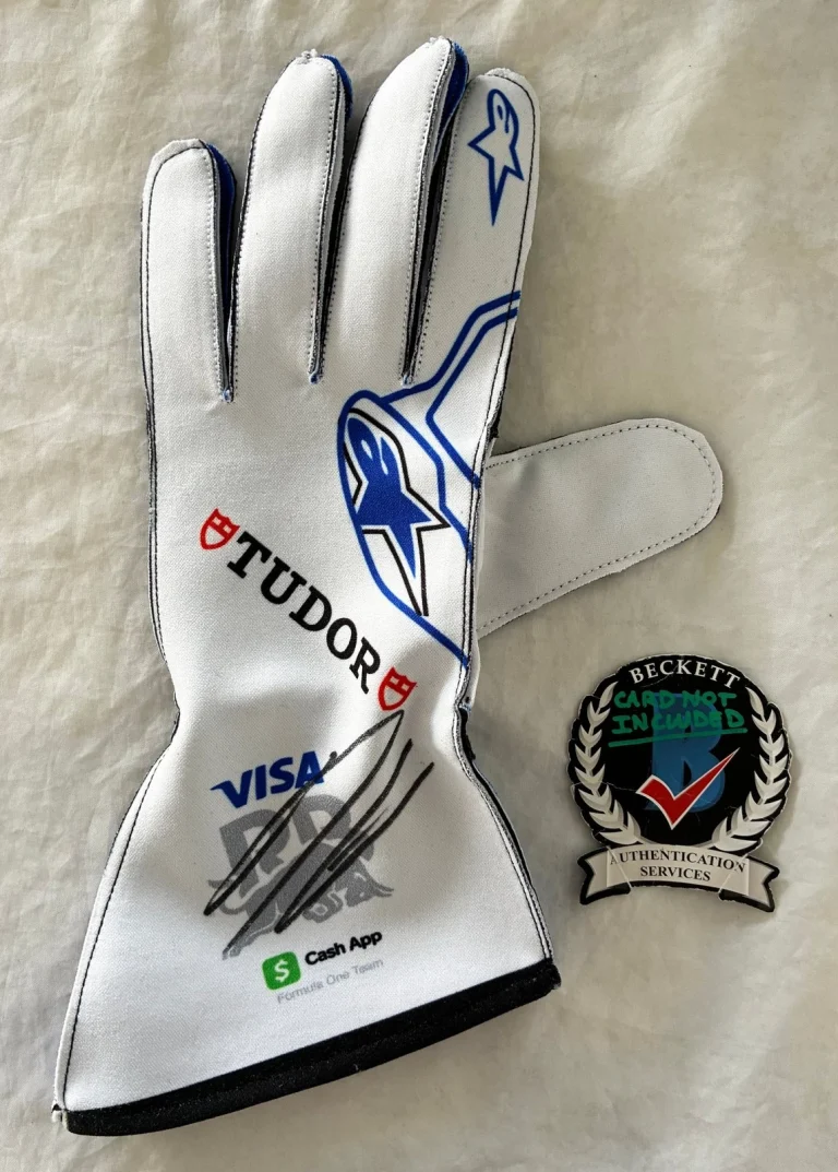 Arvid Lindblad Signed Racing Glove Visa Cash App Racing Bulls Formula 1 F1 Be...