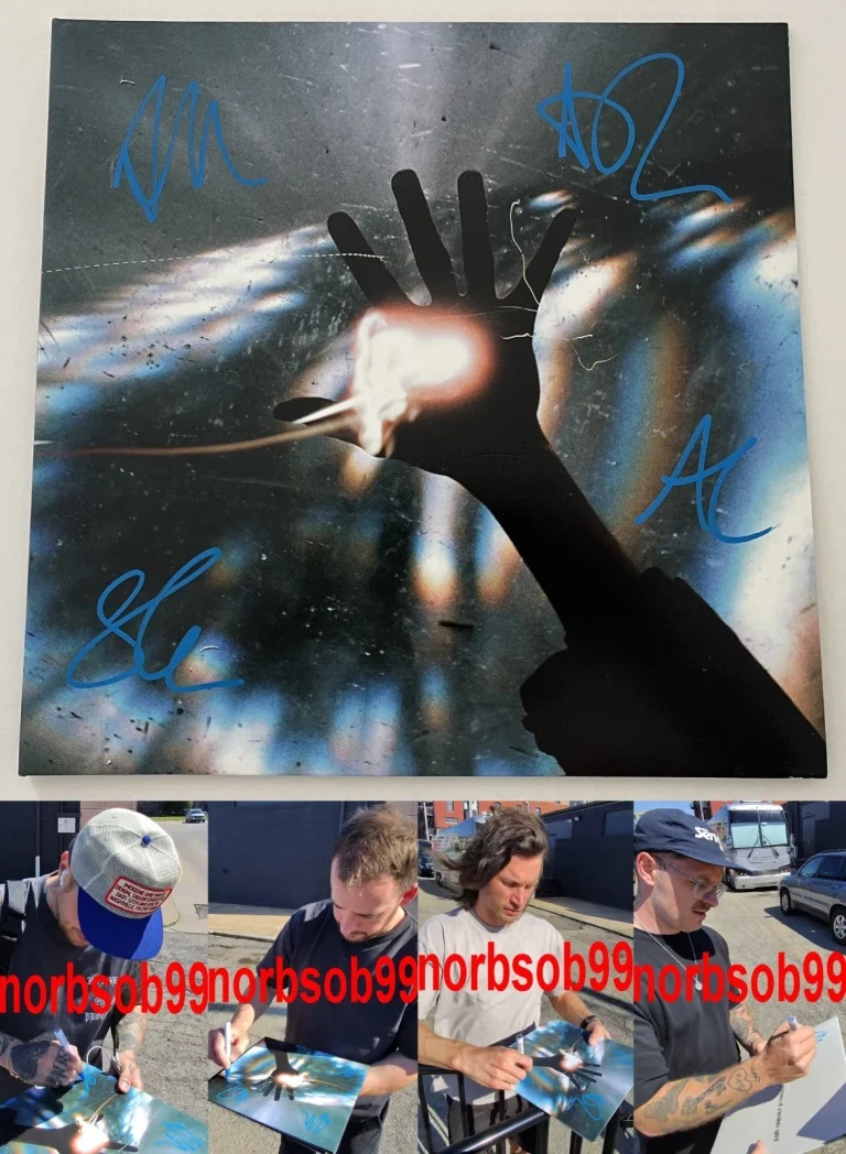ARCHITECTS BAND SIGNED THE SKY THE EARTH & ALL BETWEEN VINYL ALBUM w/EXACT PROOF
