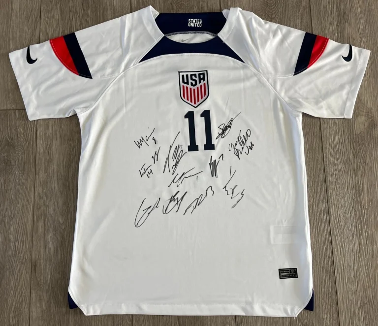 TEAM USA SIGNED 2022 WORLD CUP JERSEY USMNT w/EXACT PROOF CHRISTIAN PULISIC +11