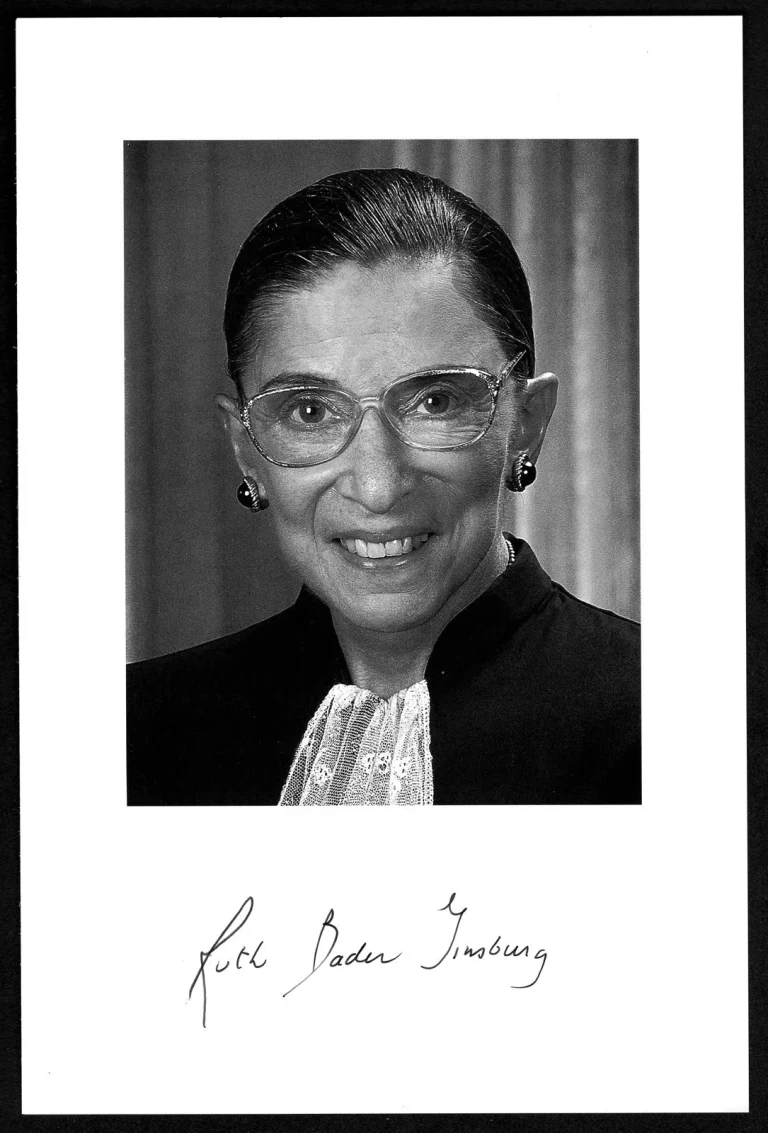 Ruth Bader Ginsburg Signed Autographed 6x9 Photo JSA Letter Supreme Court RBG