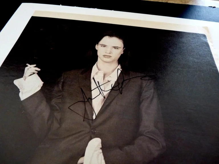 JULIETTE LEWIS Signed Autographed Magazine Page Photo Beckett Guaranteed #3 F4
