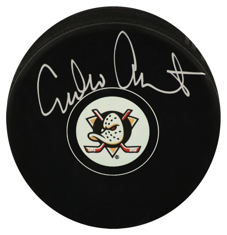 Emilio Estevez Signed Anaheim Mighty Ducks Team Logo Hockey Puck -(SCHWARTZ COA)