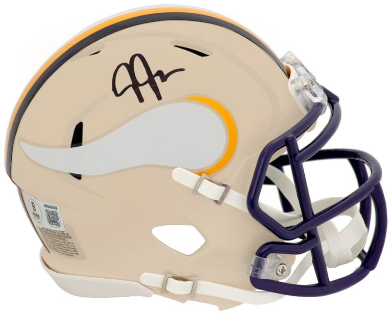 Justin Jefferson Signed Vikings RETRO Riddell Speed Mini Helmet - (BECKETT COA)