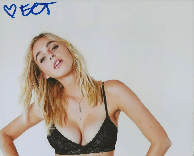 Elizabeth Turner model REAL hand SIGNED Photo #4 COA Autographed Guess Maxim