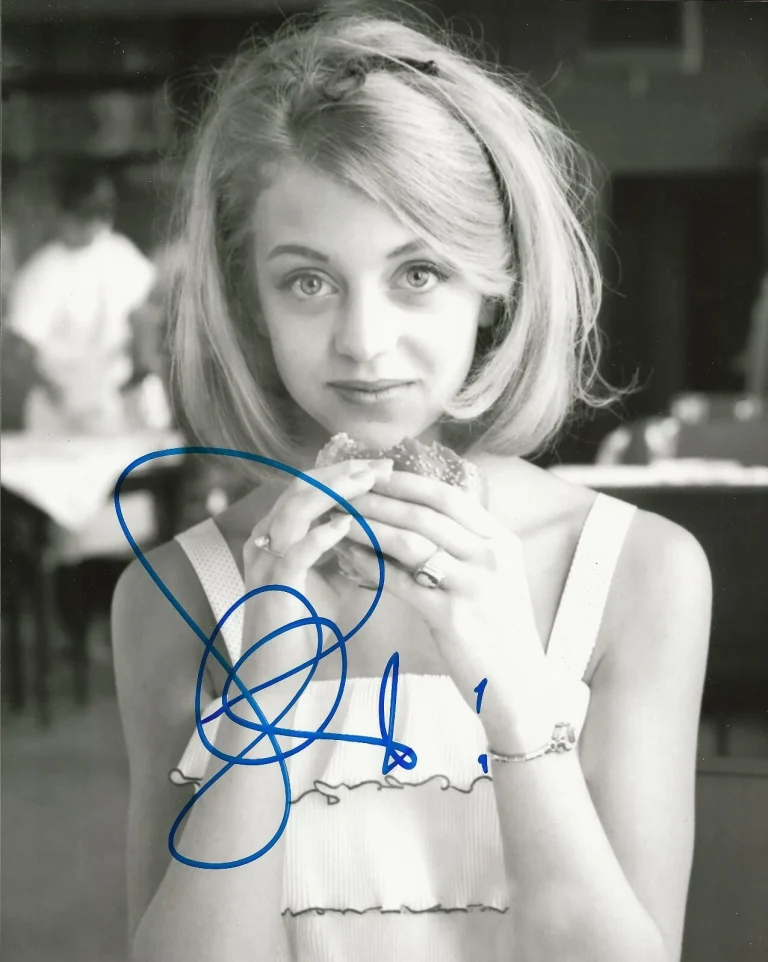 Goldie Hawn actress REAL hand SIGNED Photo COA Autographed