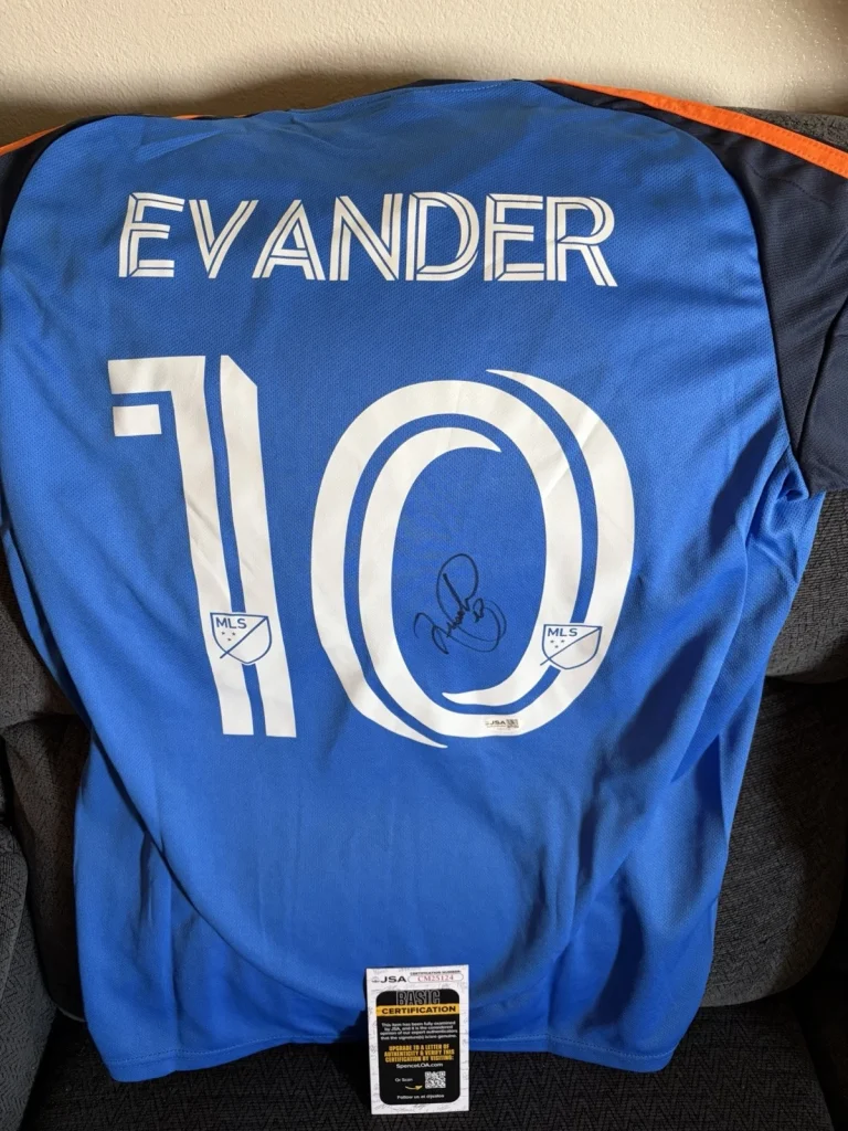 Evander da Silva Ferreira SIGNED FC Cincinnati Jersey L JSA Authentication COA