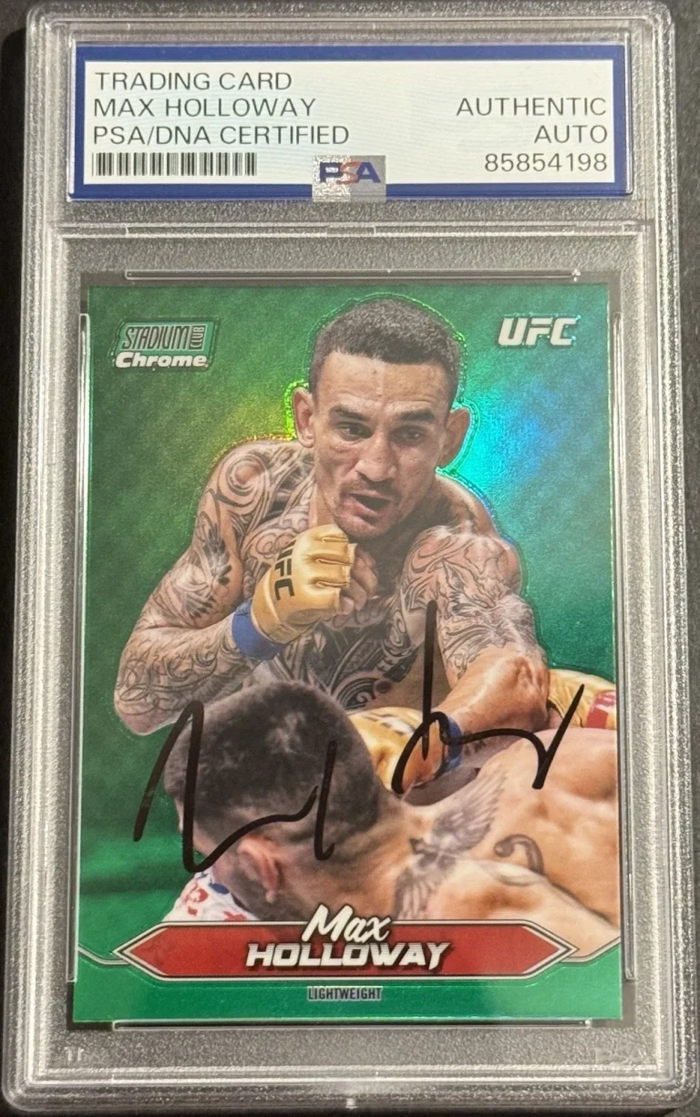 Max Holloway Signed Autographed 2025 Stadium Club Chrome UFC Card PSA/DNA Slab