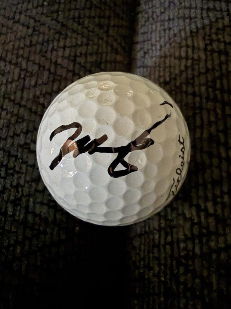 Mao Saigo Signed Golf Ball Autographed LPGA Tour Star