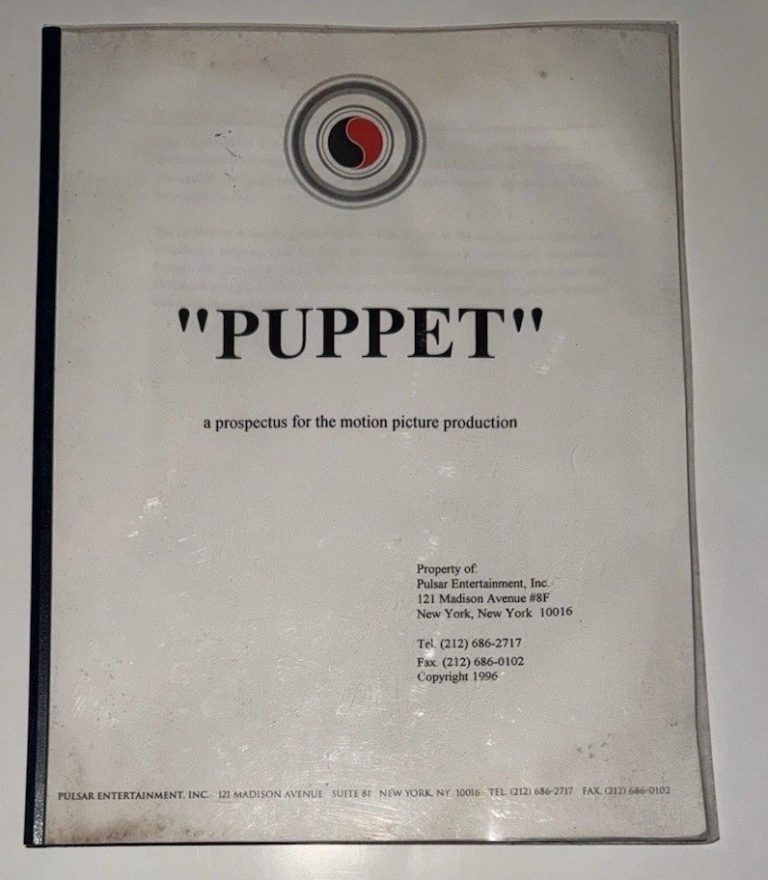 Rare 1996 PUPPET Movie Investor Prospectus Binder Rebecca Gayheart Artie