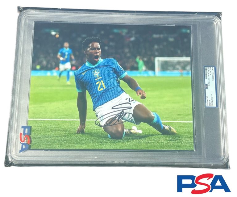 Endrick Signed Autographed 8x10 Photo Psa/Dna Encapsulated Brazil Real Madrid