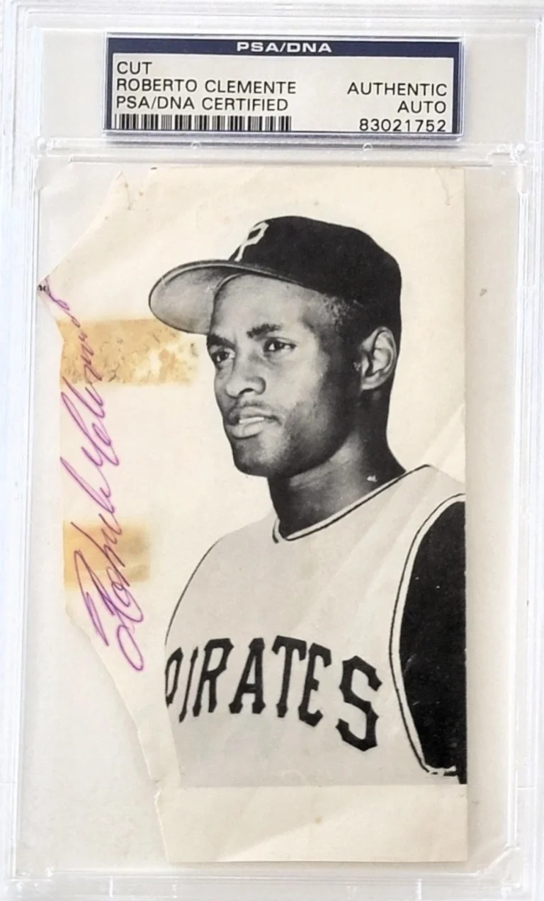 Roberto Clemente Signed 3x5 1960 Program Photograph PSA PSA/DNA