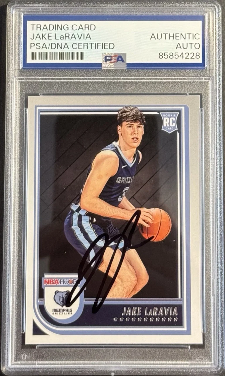 Jake Laravia Signed 2022-23 NBA Hoops Rookie Card PSA/DNA Slabbed Lakers