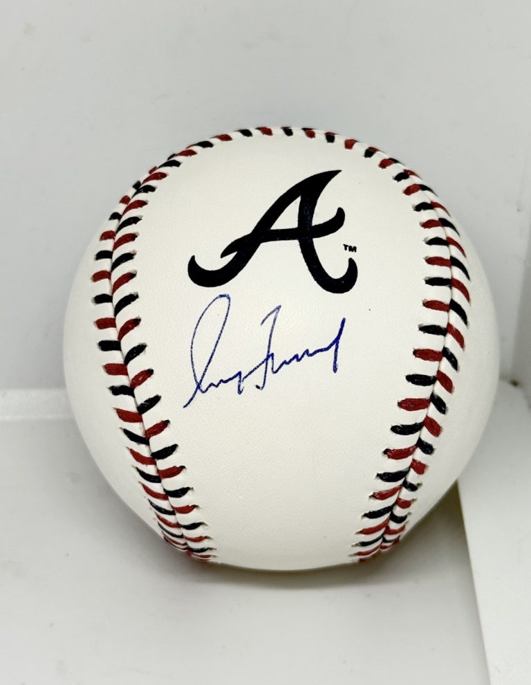 Greg Maddux signed Atlanta Braves Logo Baseball Ball Beckett Witnessed