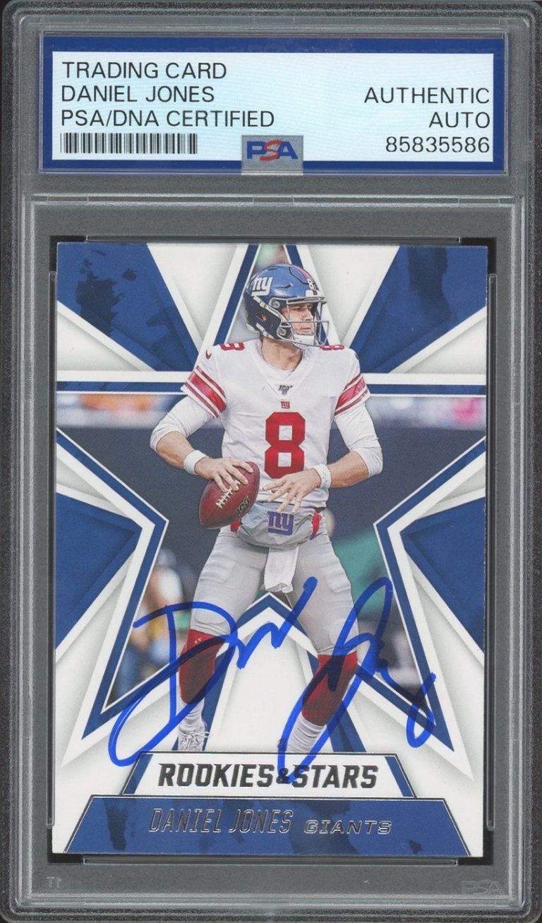 2020 Panini Rookie & Stars Football #52 Daniel Jones Signed Card PSA/DNA AUTO