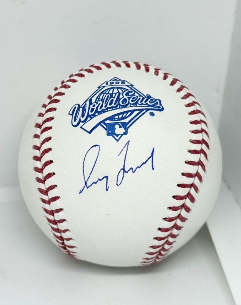 Greg Maddux Atlanta Braves signed 1995 World Series Baseball Beckett Witnessed